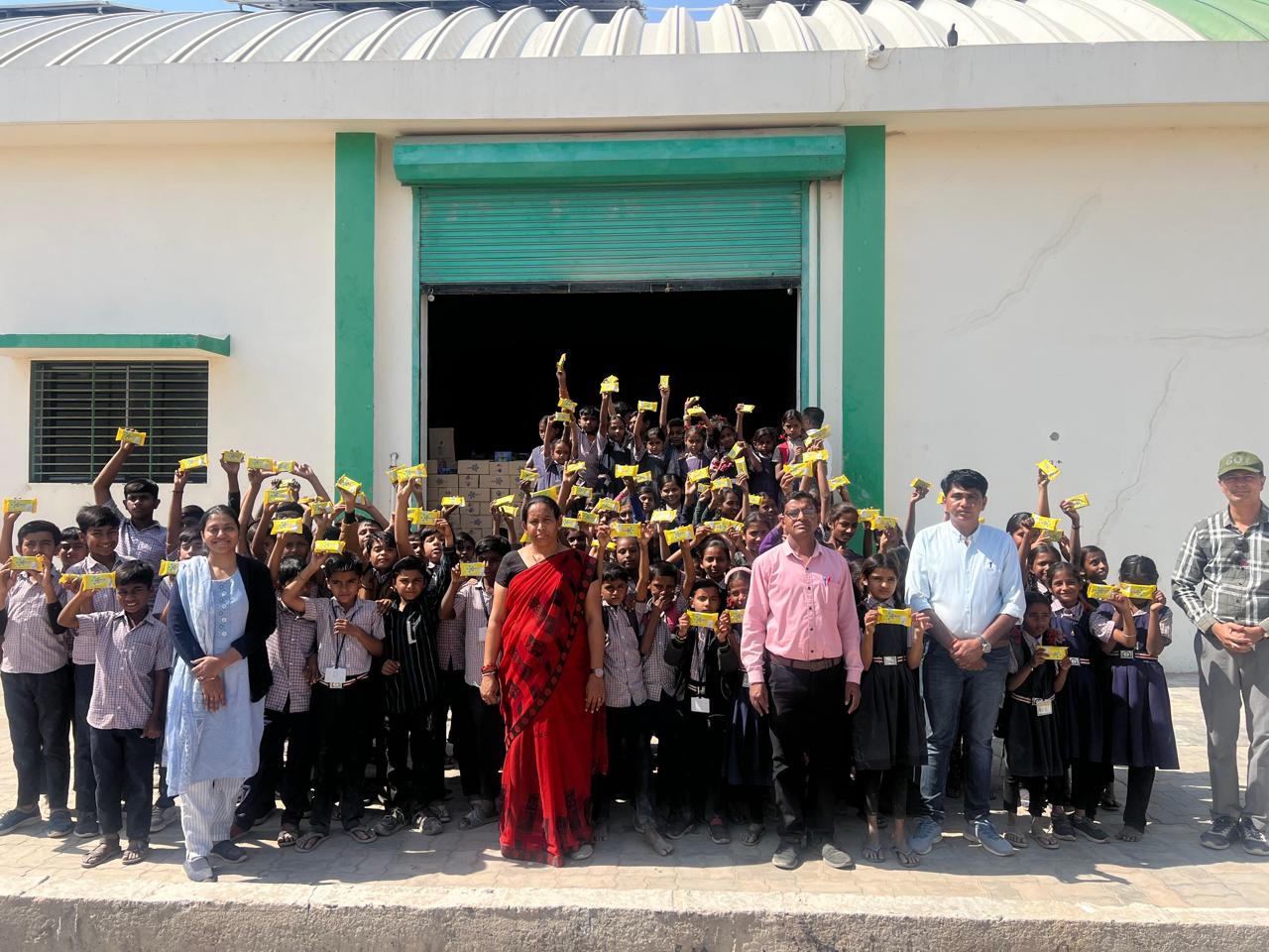 Hankar factory school visit โ students touring the Palanpur plant