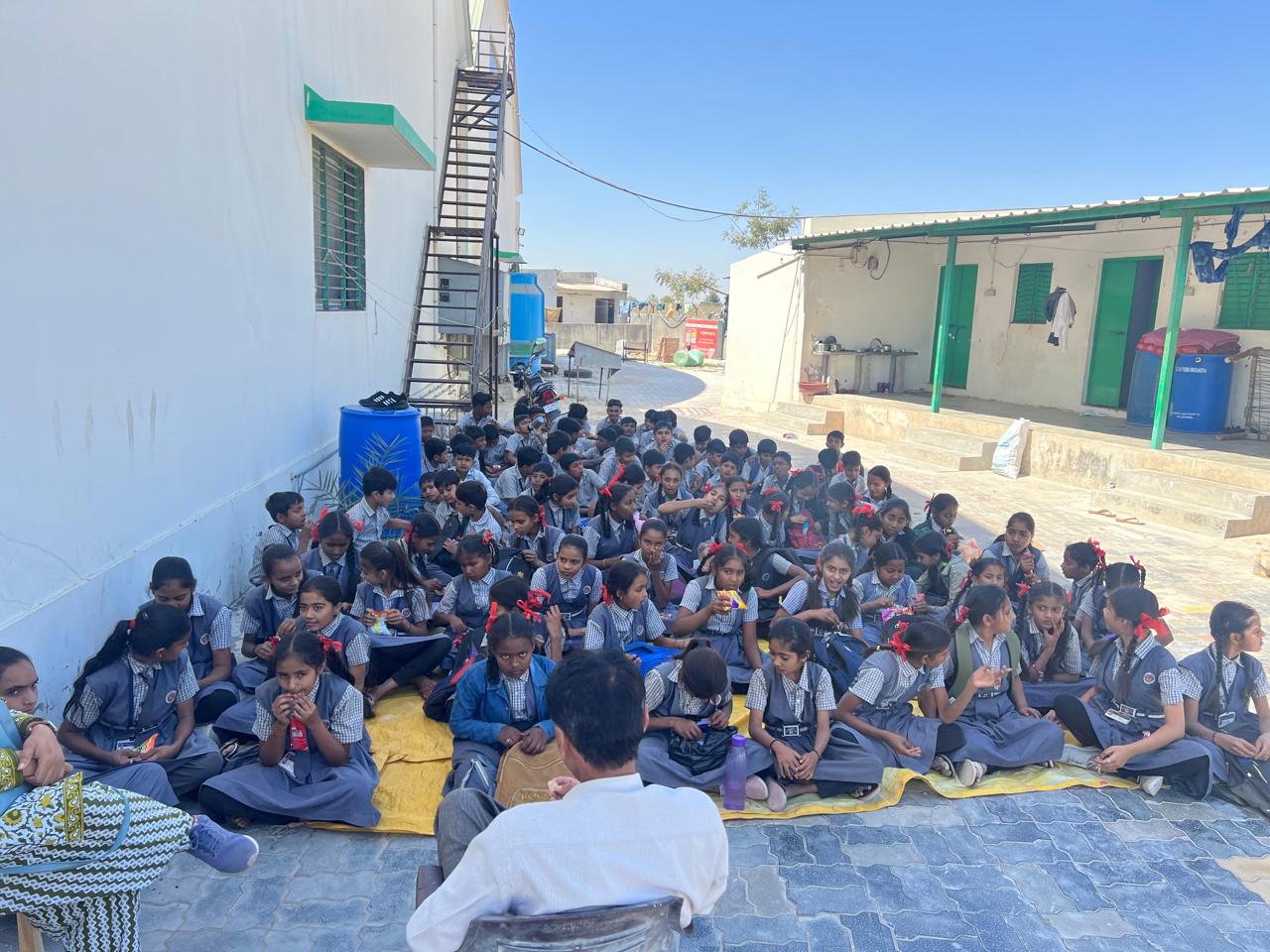 Hankar factory school visit โ students touring the Palanpur plant